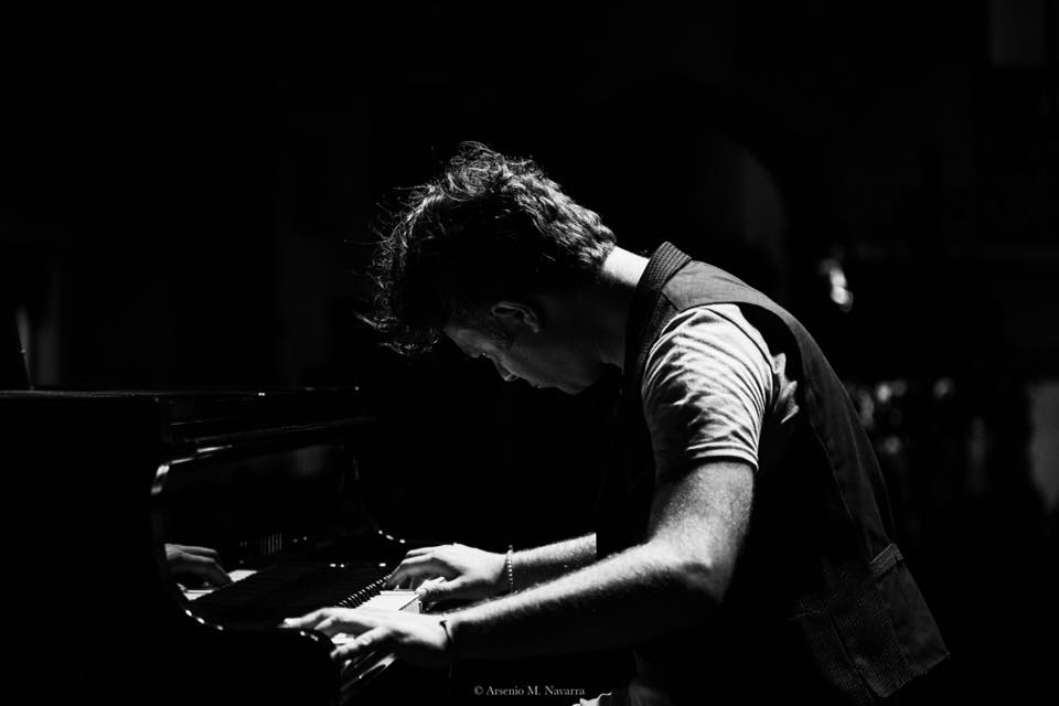 Gianluca Fronda. Pianist, Composer and writer.
