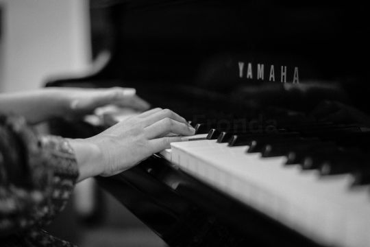 4 Benefits of Buying From the Composer’s Website